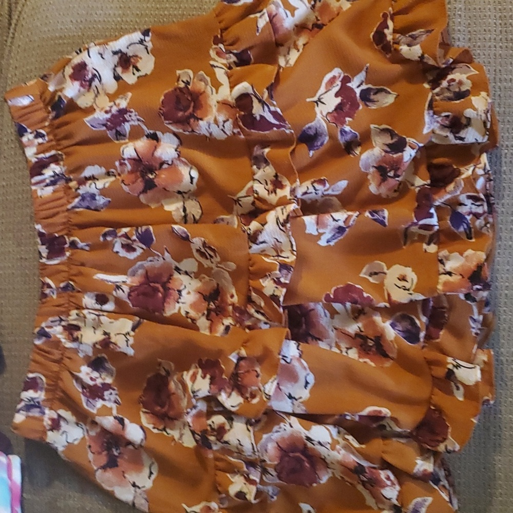 Skirt with flowers